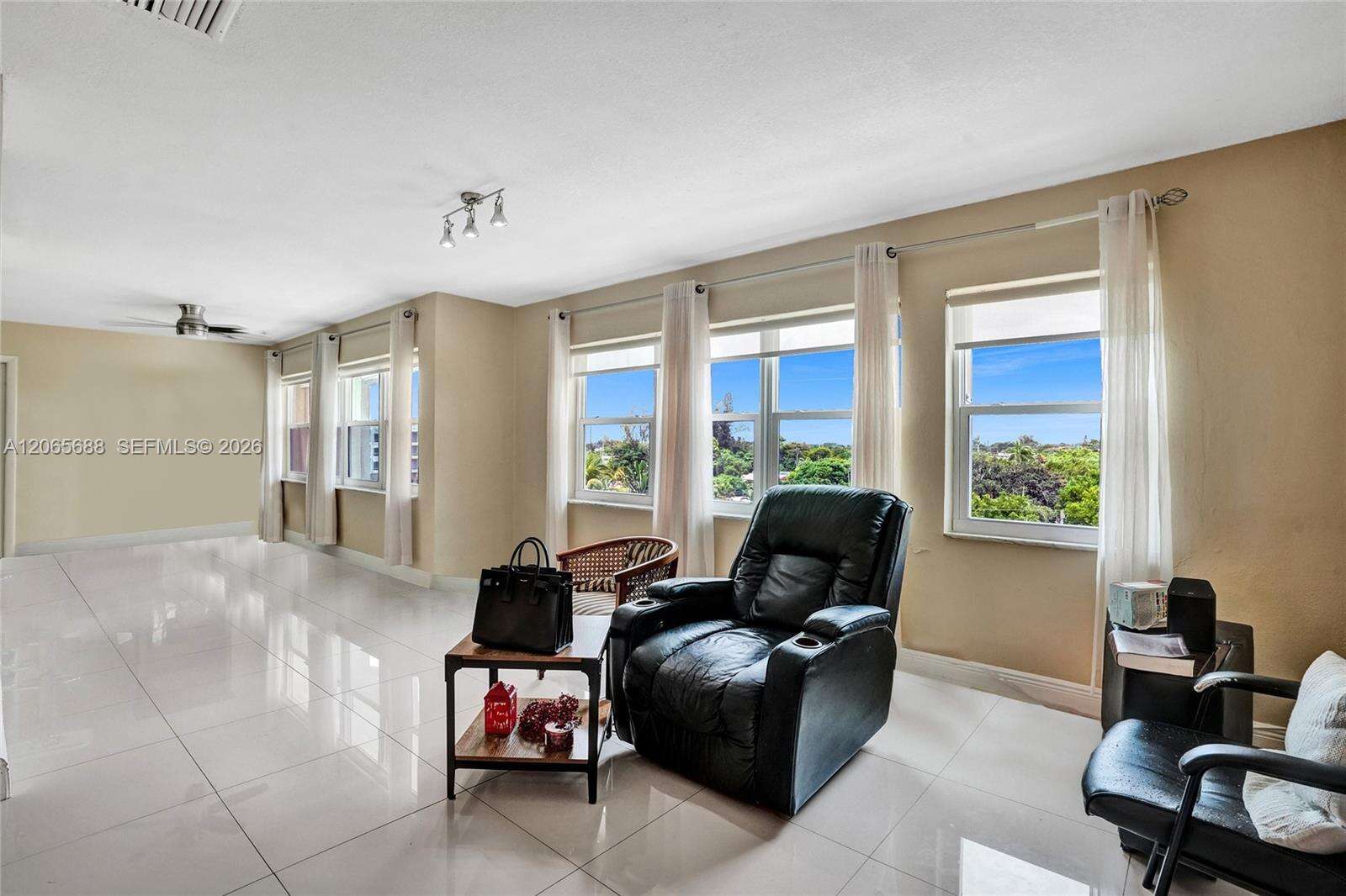 First Gulfstream Garden Apts | Unit #501C Unit #501C | Picture 11