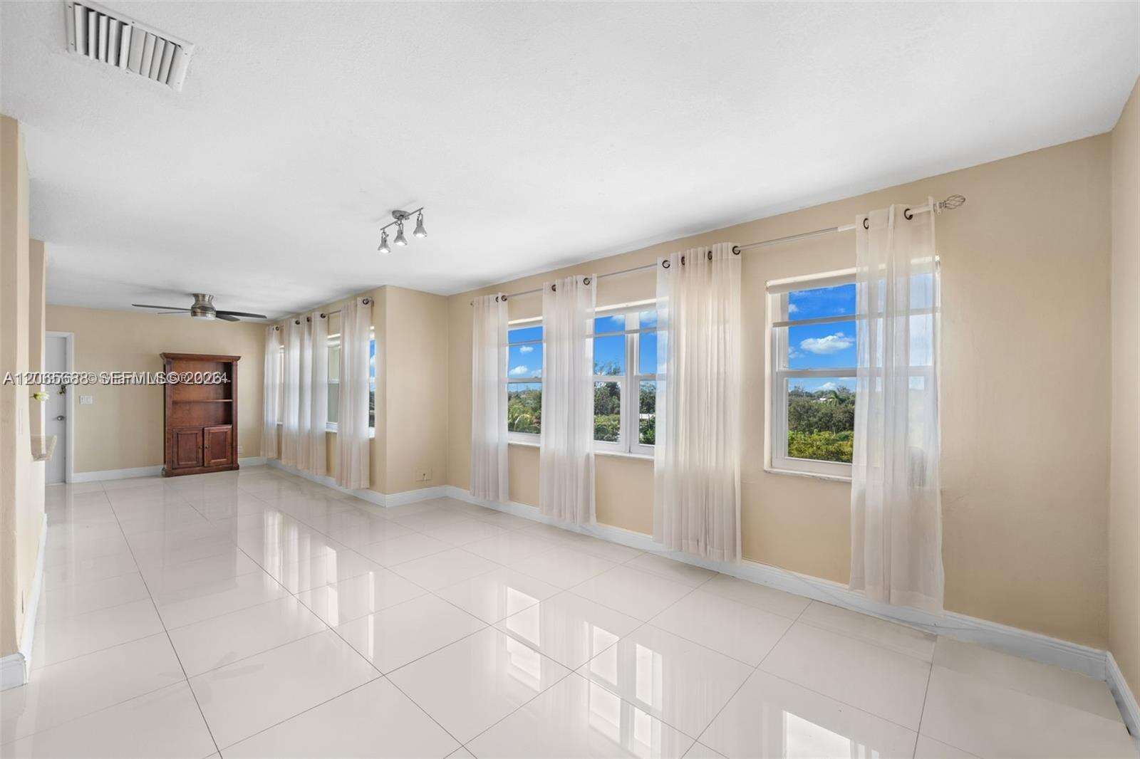 First Gulfstream Garden Apts | Unit #501C Unit #501C | Picture 12