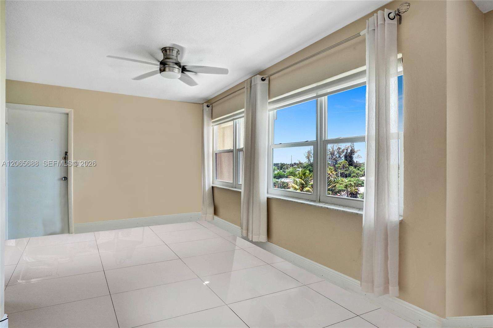 First Gulfstream Garden Apts | Unit #501C Unit #501C | Picture 13