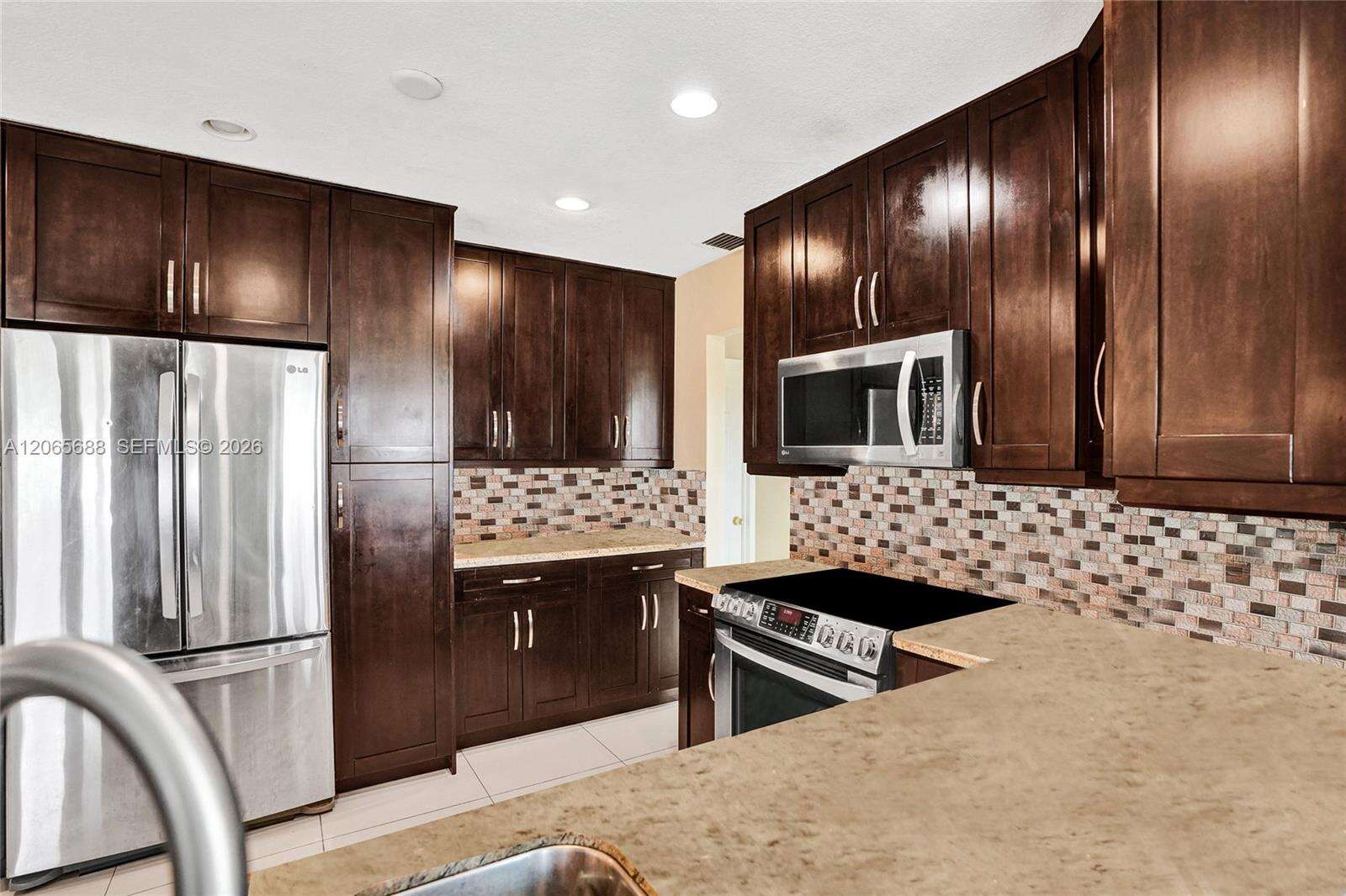 First Gulfstream Garden Apts | Unit #501C Unit #501C | Picture 5
