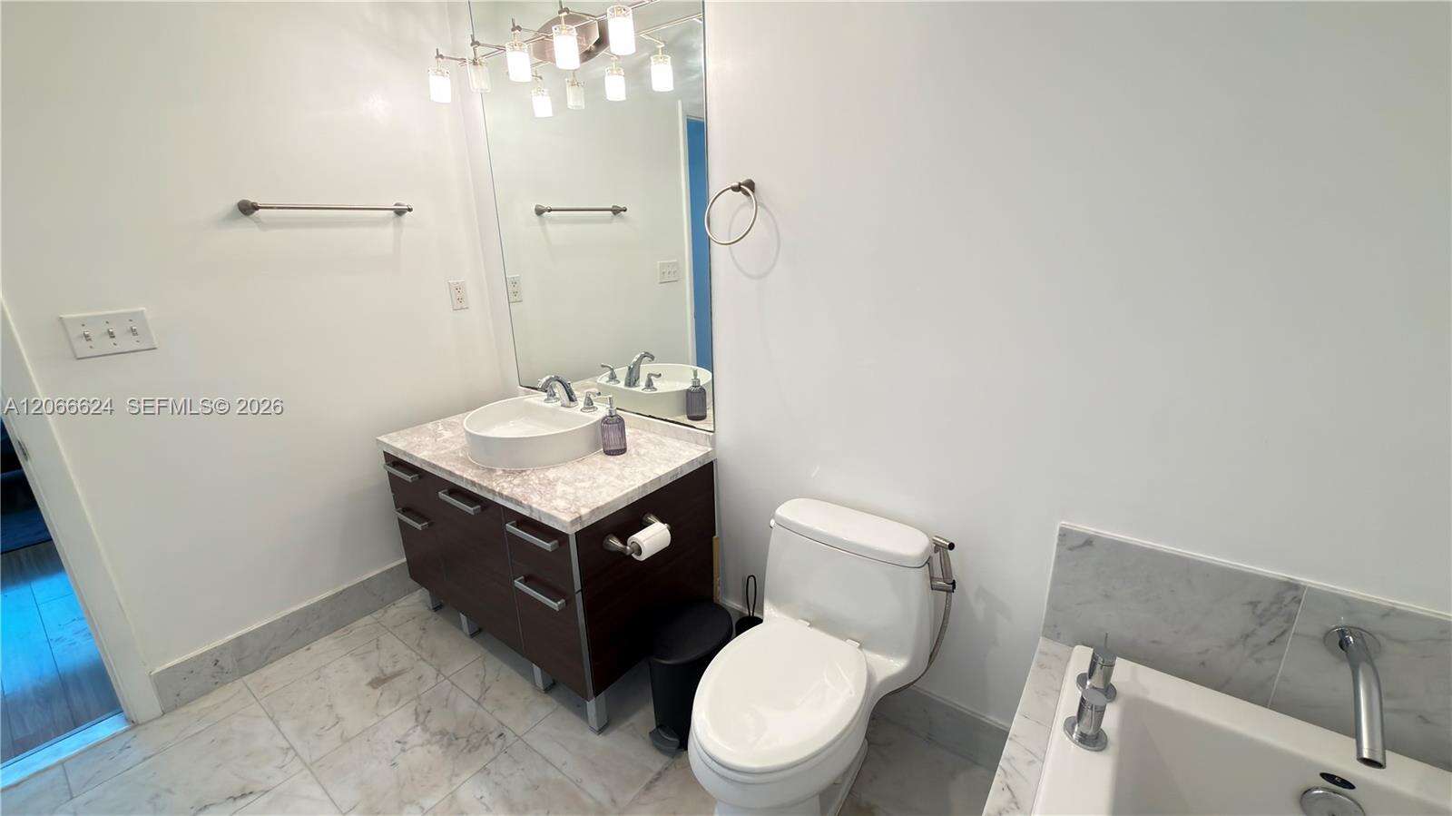 Vizcayne North | Unit #808 Unit #808 | Picture 10