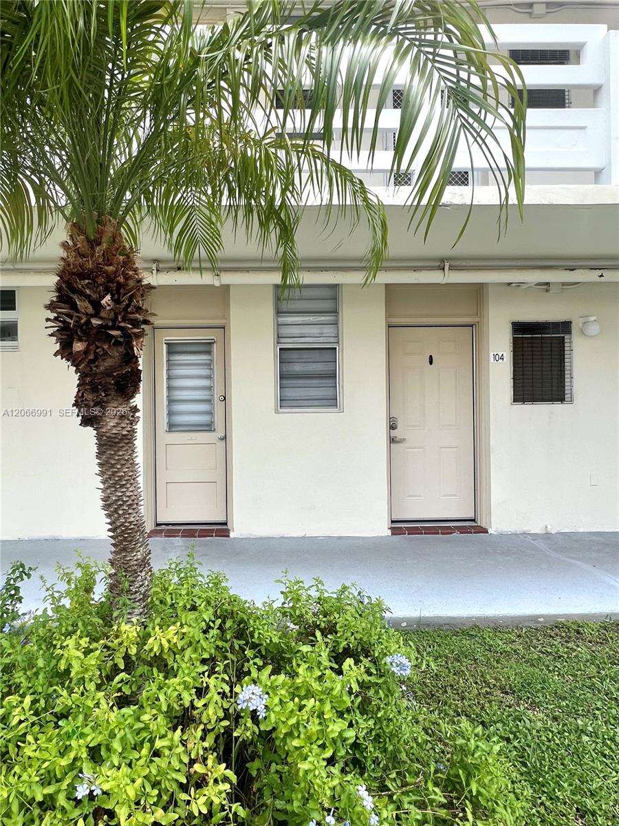 Point East Sec 4 | Unit #T104 Unit #T104 | Picture 36