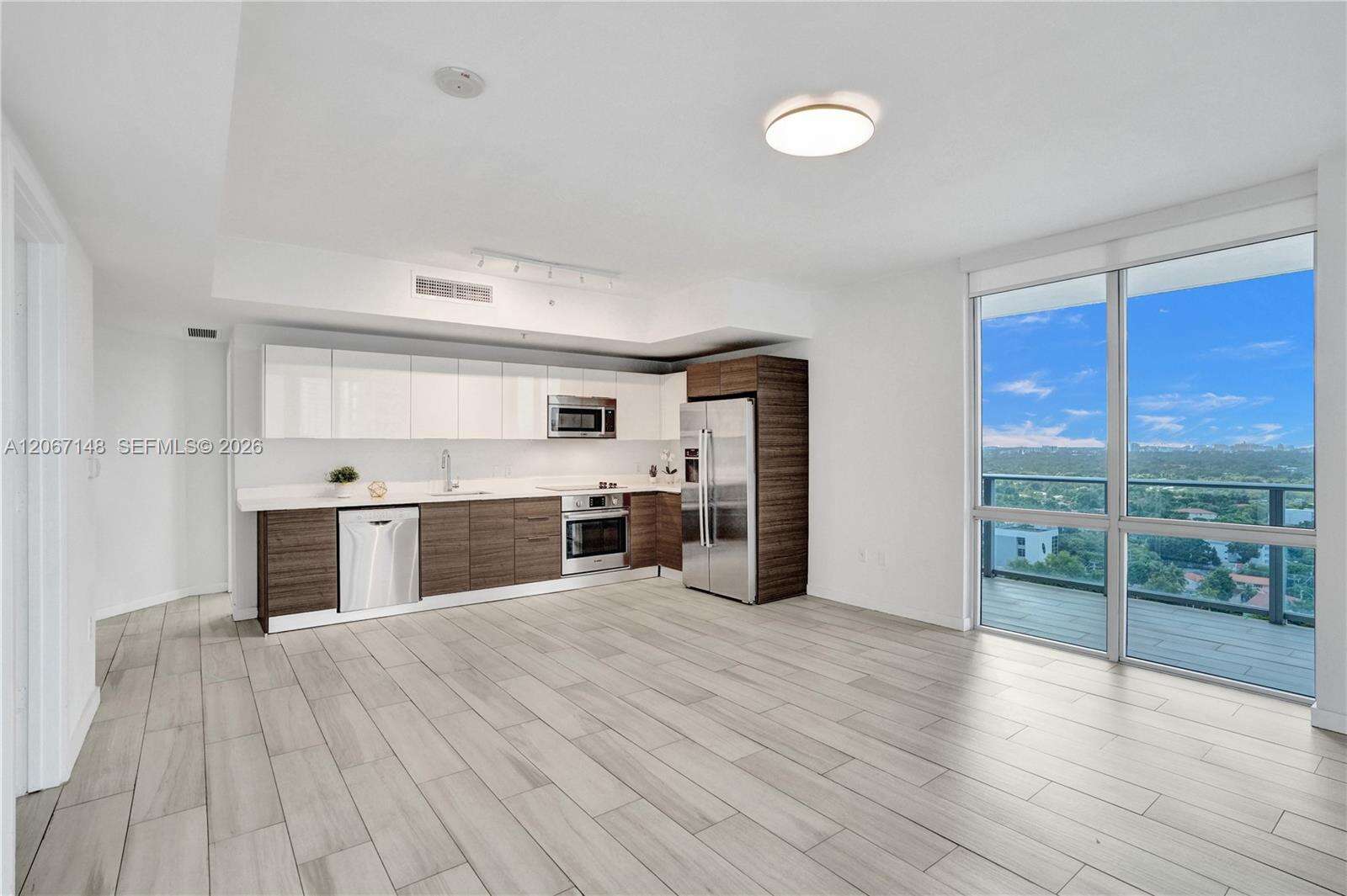 Brickell Ten | Unit #1708 Unit #1708 | Picture 2