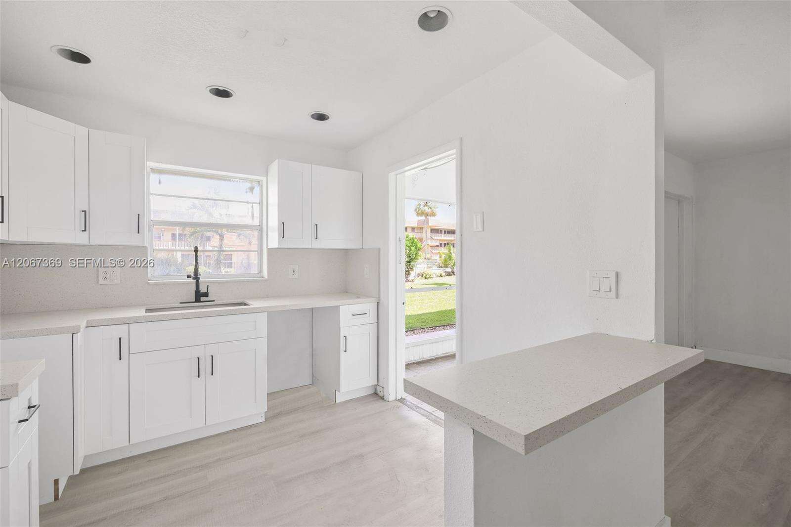 Beverly Hills Condo Number Eleven | Unit #T125 Unit #T125 | Picture 14