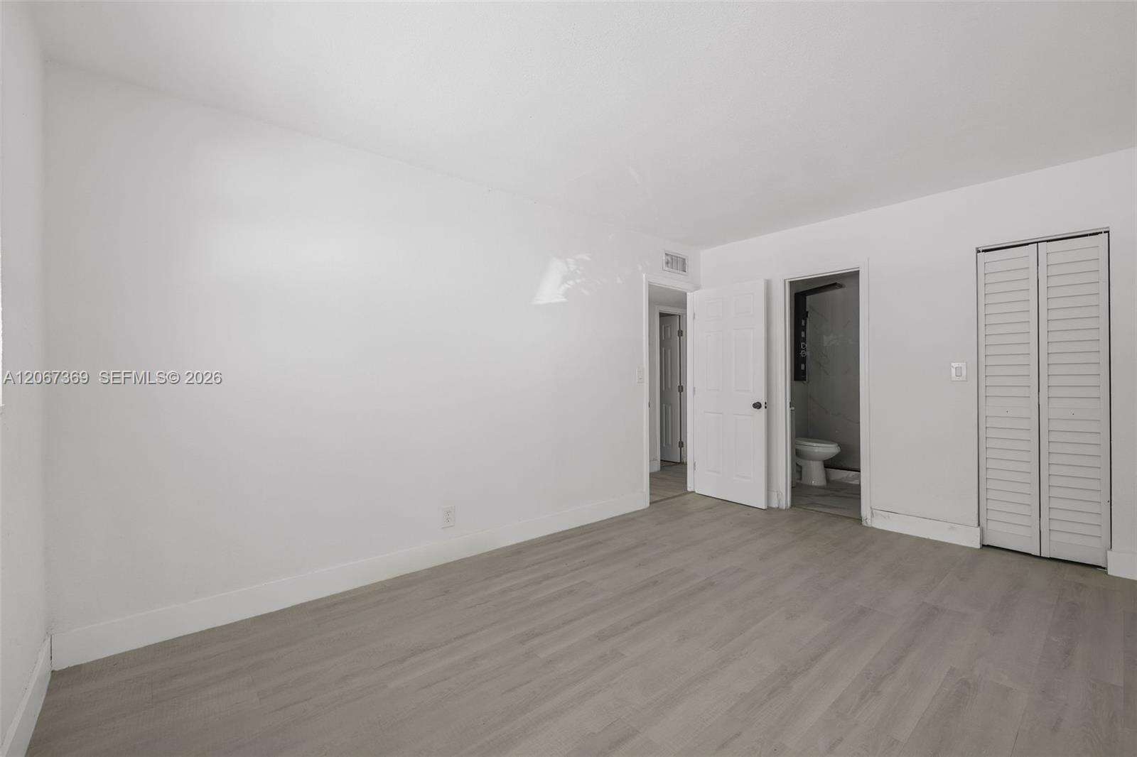 Beverly Hills Condo Number Eleven | Unit #T125 Unit #T125 | Picture 25