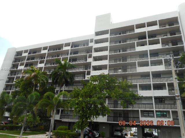Coral Towers | Unit #802 Unit #802 | Picture 2