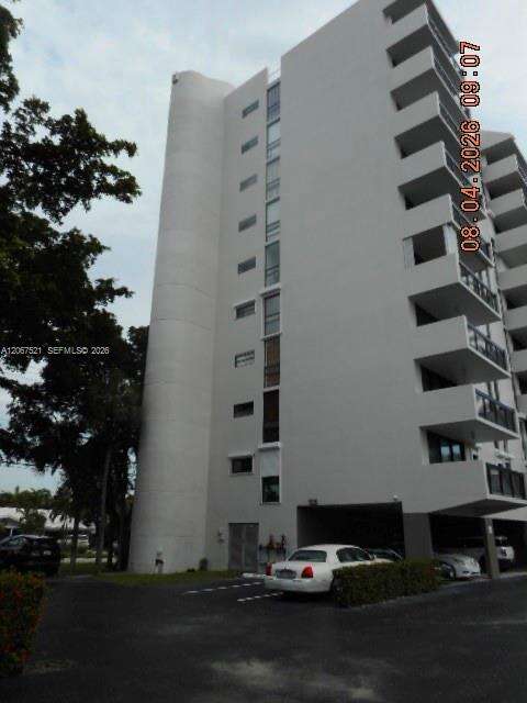 Coral Towers | Unit #802 Unit #802 | Picture 4