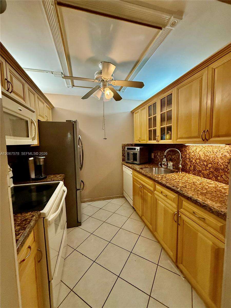 New Hampton At Century Village Condominium Iv | Unit #R109 Unit #R109 | Picture 17