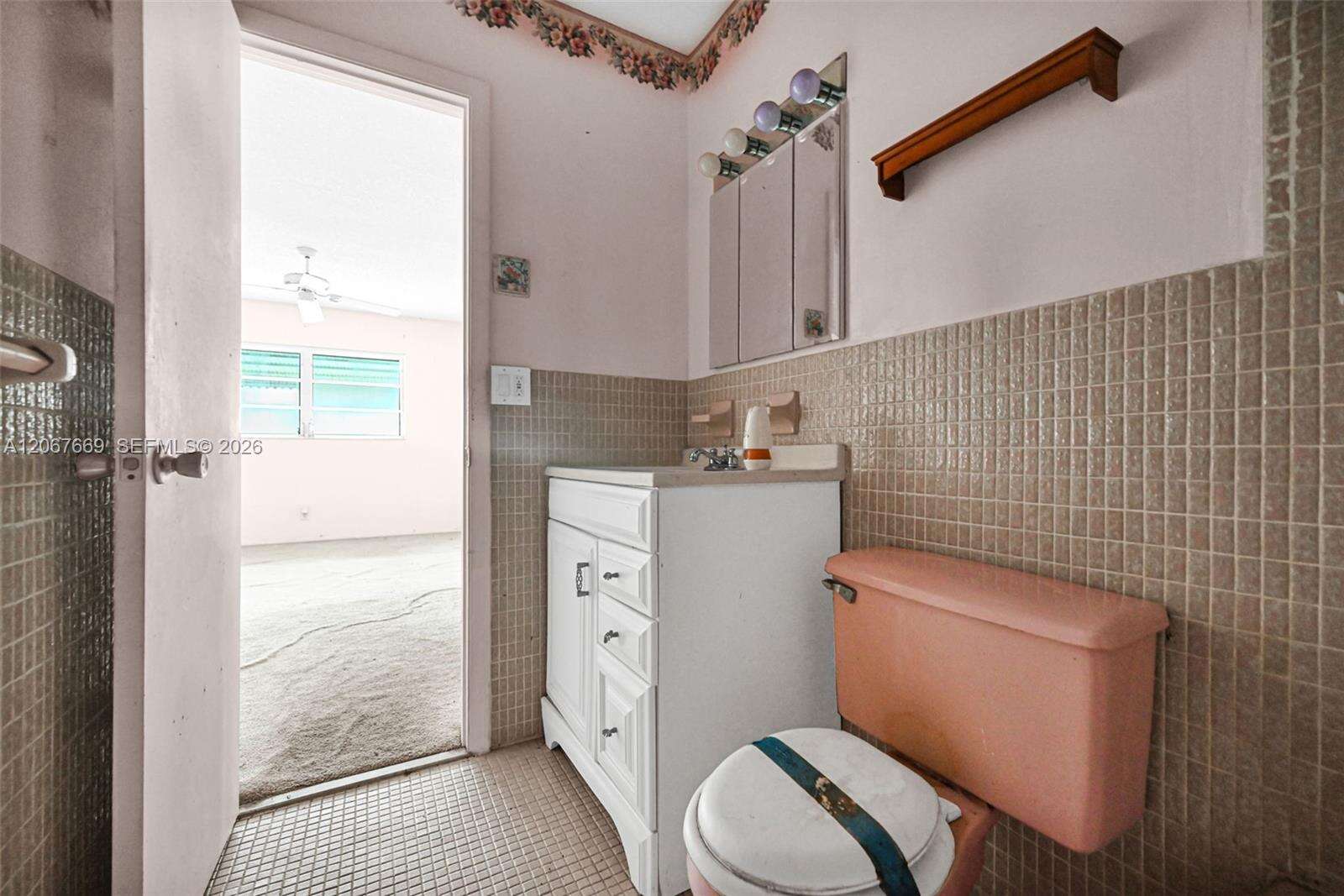 Beverly Hills Condo Number Eleven | Unit #R110 Unit #R110 | Picture 33