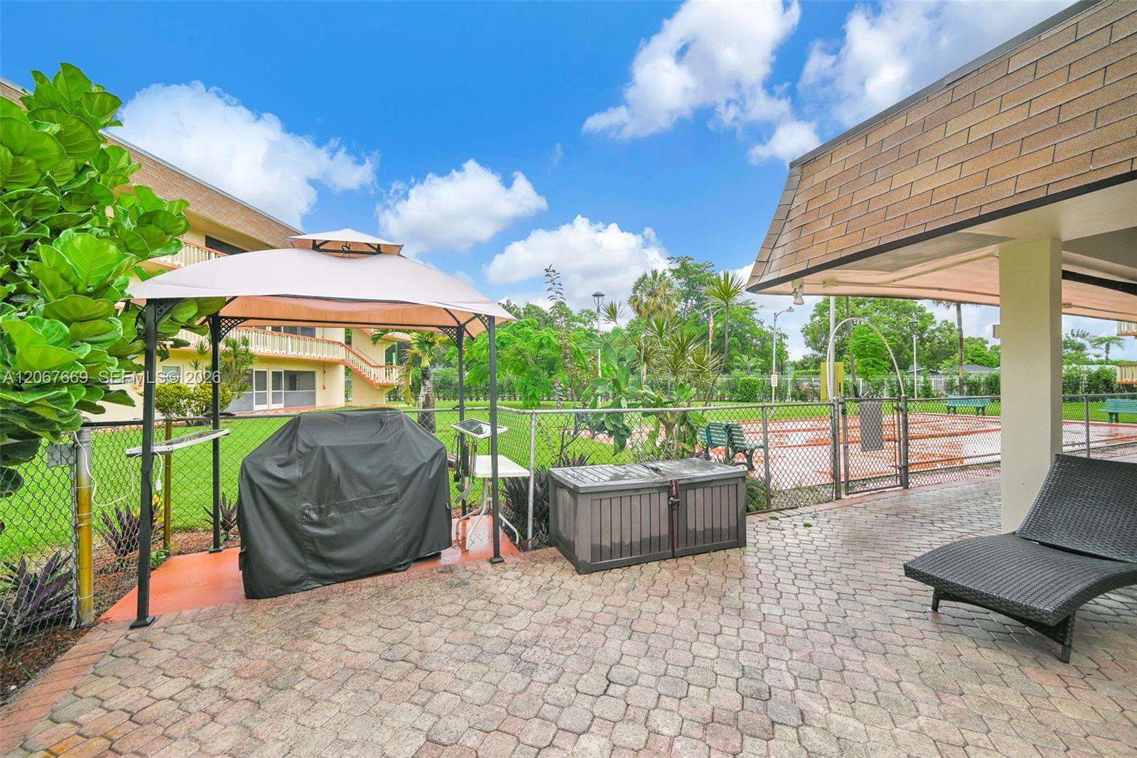 Beverly Hills Condo Number Eleven | Unit #R110 Unit #R110 | Picture 35