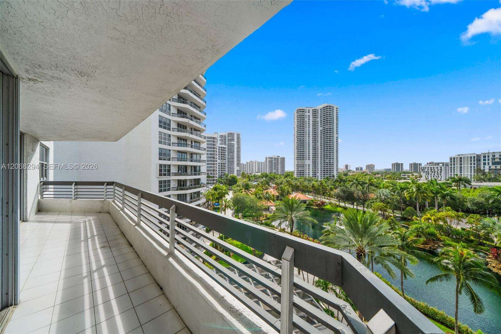 Mystic Pointe Condo No Three | Unit #807 Unit #807 | Picture 2