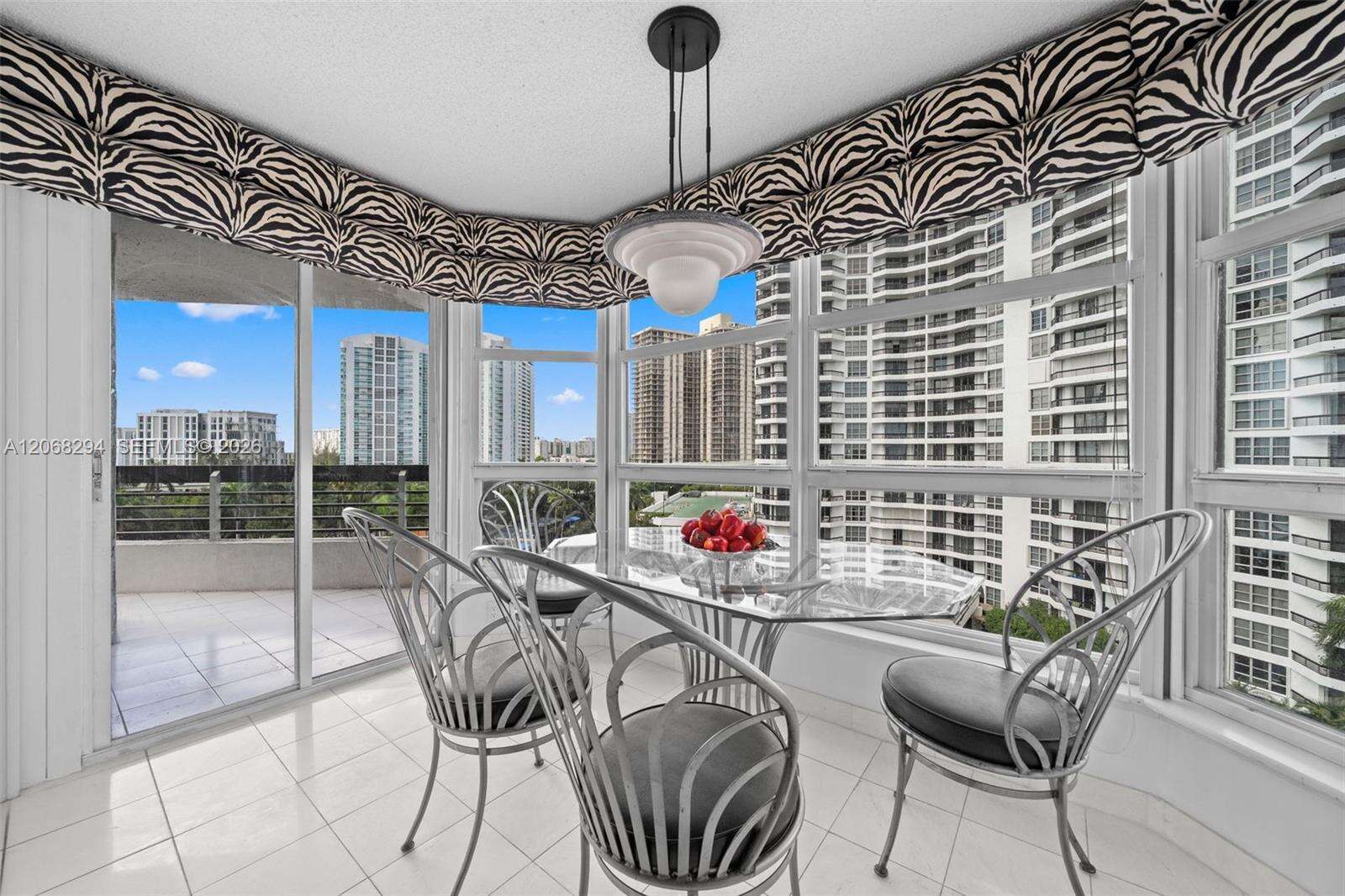 Mystic Pointe Condo No Three | Unit #807 Unit #807 | Picture 11