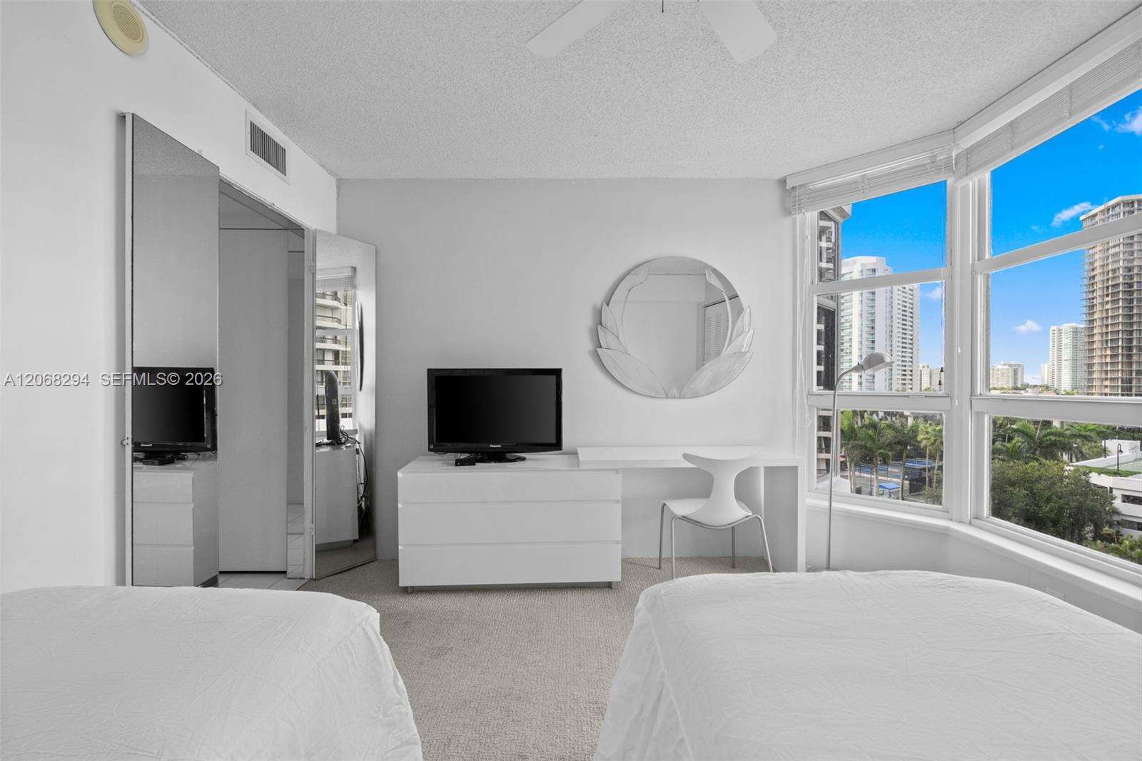 Mystic Pointe Condo No Three | Unit #807 Unit #807 | Picture 15