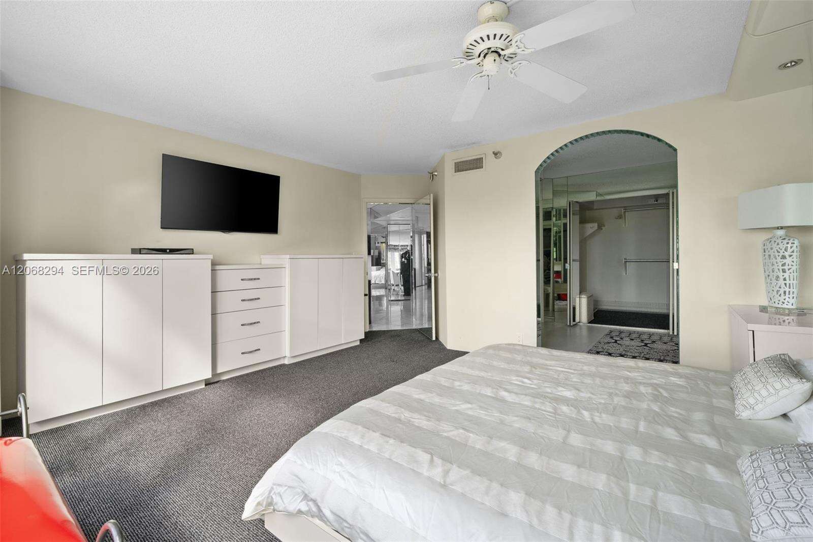 Mystic Pointe Condo No Three | Unit #807 Unit #807 | Picture 18