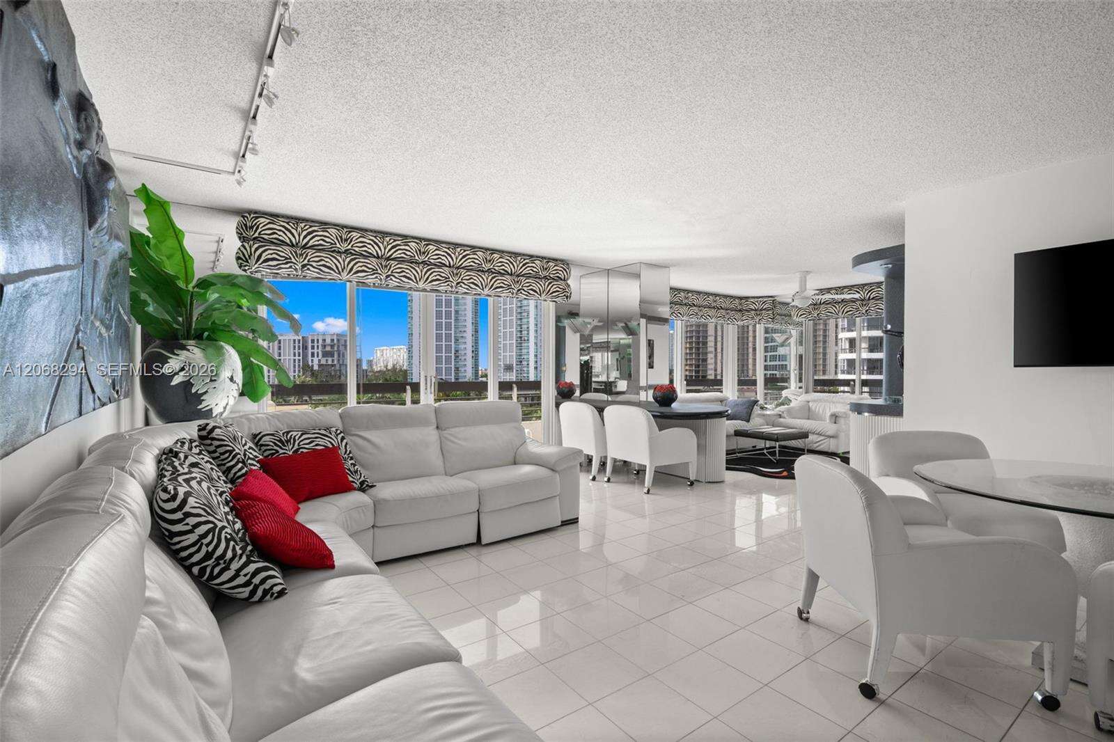 Mystic Pointe Condo No Three | Unit #807 Unit #807 | Picture 7