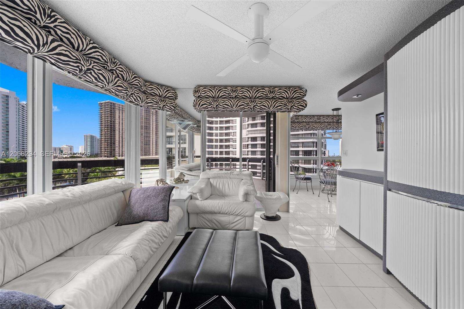 Mystic Pointe Condo No Three | Unit #807 Unit #807 | Picture 9