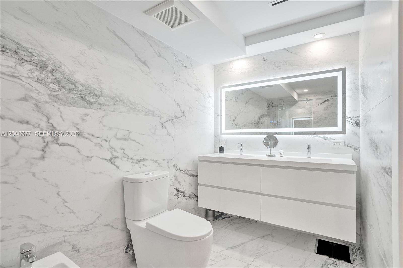 Brickell Key One | Unit #A1015 Unit #A1015 | Picture 15