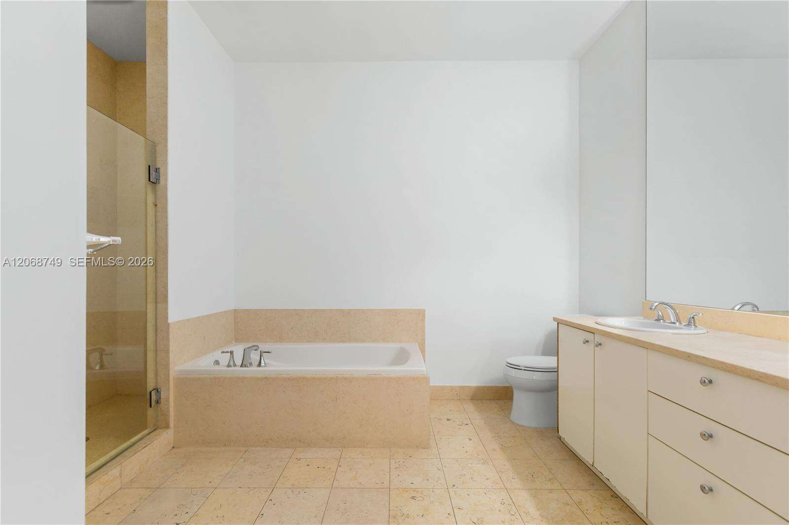Turnberry Village So Tower | Unit #104 Unit #104 | Picture 17