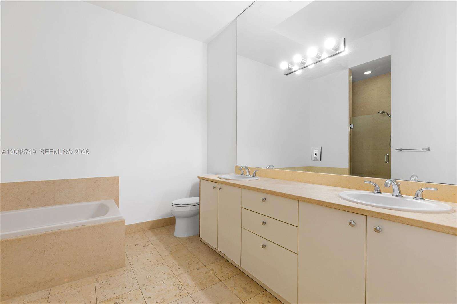 Turnberry Village So Tower | Unit #104 Unit #104 | Picture 18