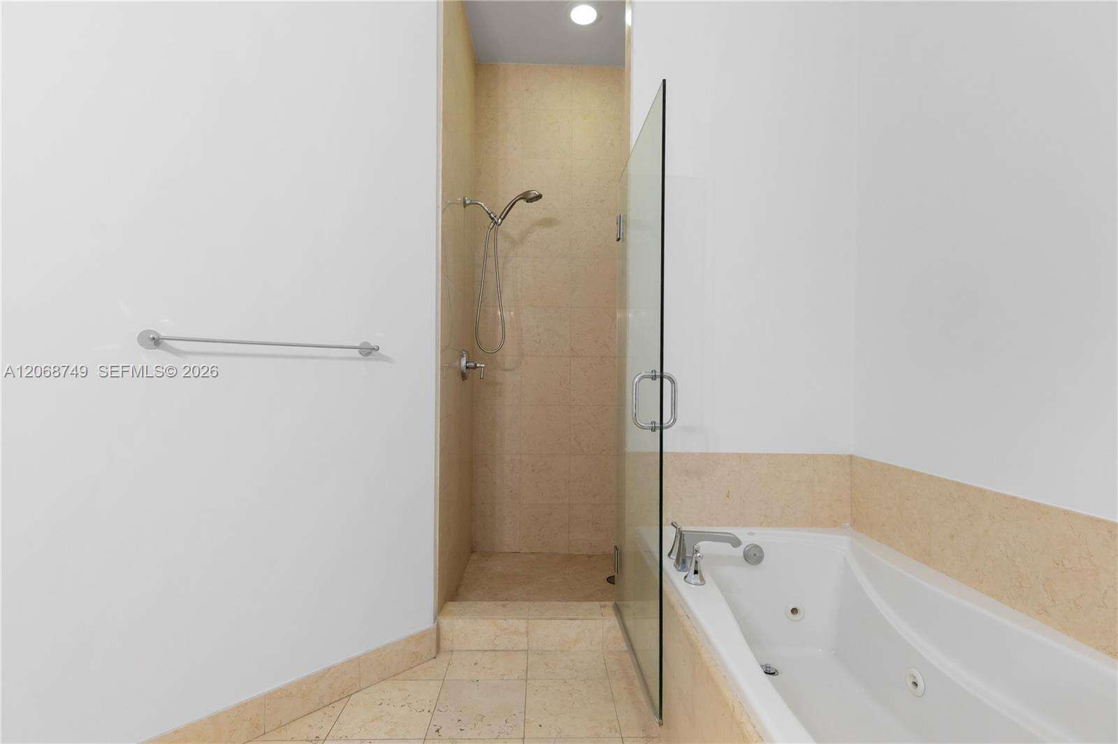 Turnberry Village So Tower | Unit #104 Unit #104 | Picture 20