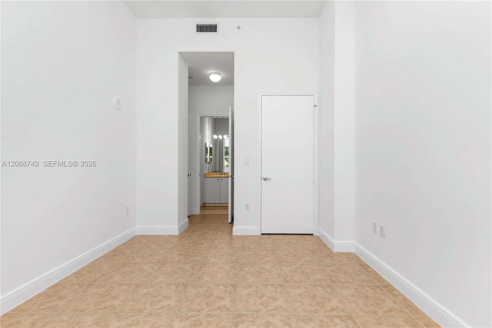 Turnberry Village So Tower | Unit #104 Unit #104 | Picture 27