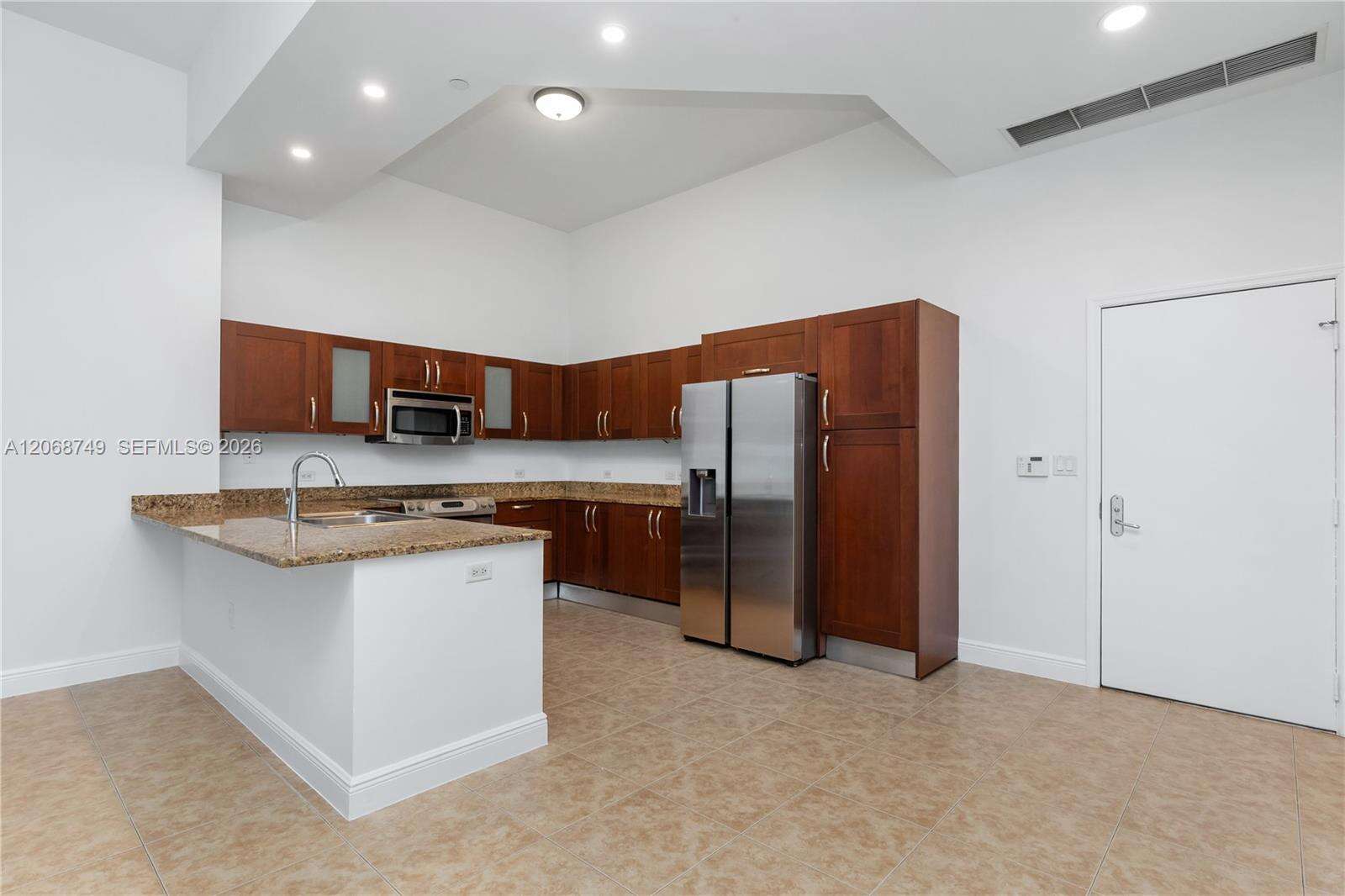 Turnberry Village So Tower | Unit #104 Unit #104 | Picture 32