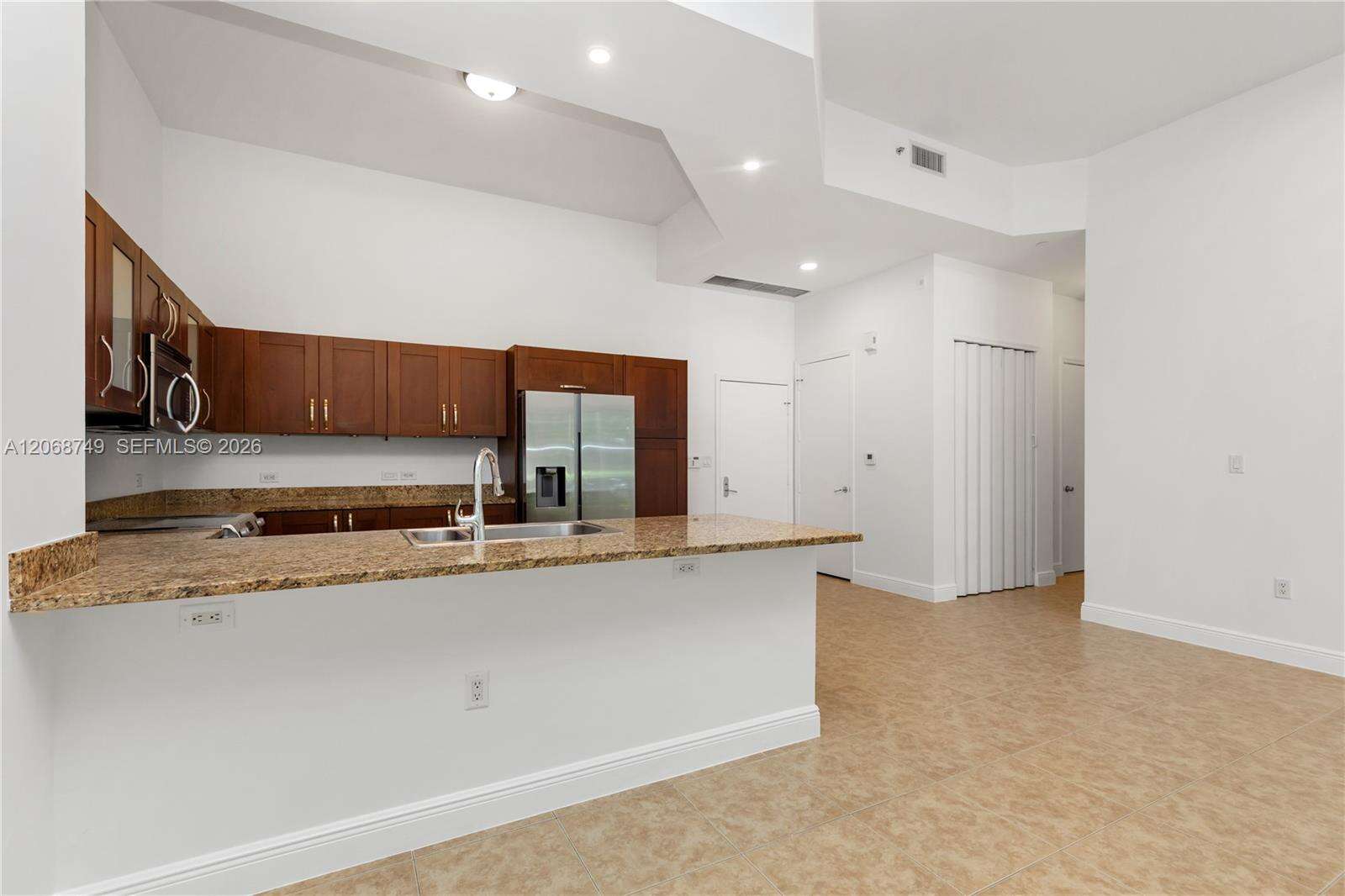 Turnberry Village So Tower | Unit #104 Unit #104 | Picture 36