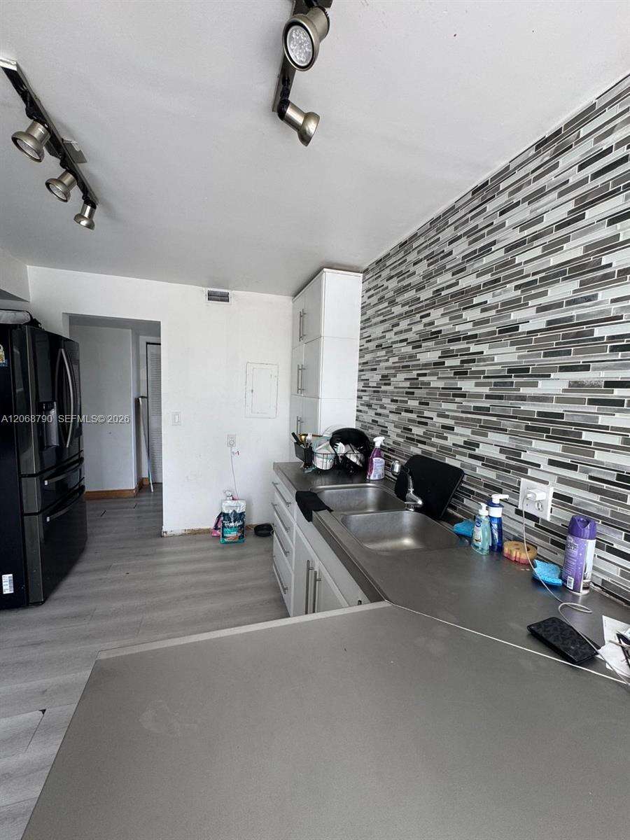 Reef South | Unit #3F Unit #3F | Picture 10
