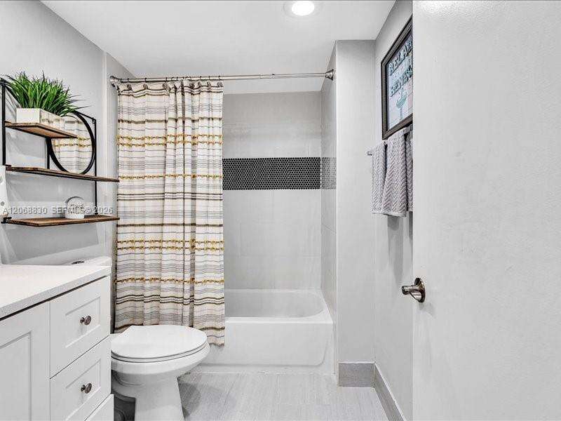 Buckingham East At Century Village Condominium I | Unit #208M Unit #208M | Picture 14