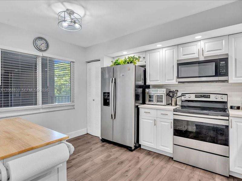 Buckingham East At Century Village Condominium I | Unit #208M Unit #208M | Picture 3