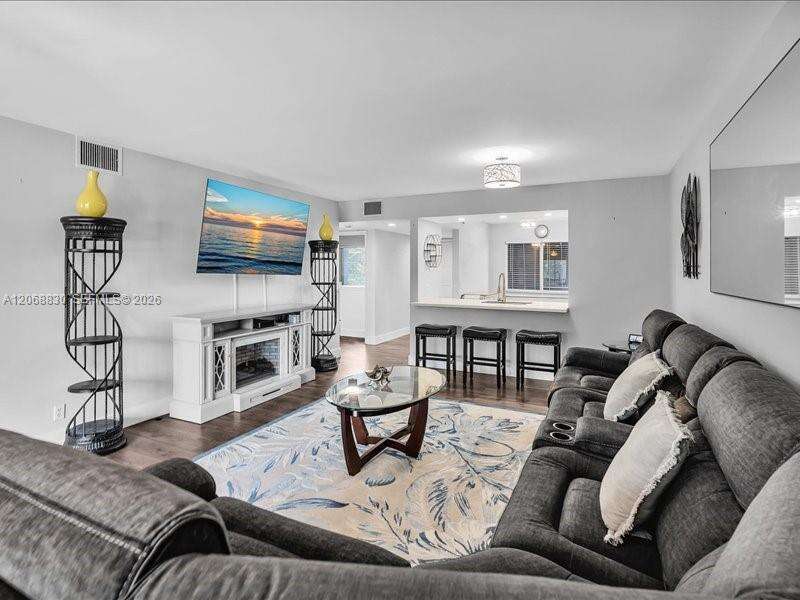 Buckingham East At Century Village Condominium I | Unit #208M Unit #208M | Picture 21