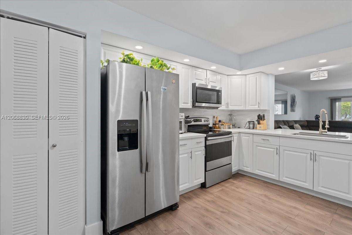 Buckingham East At Century Village Condominium I | Unit #208M Unit #208M | Picture 4