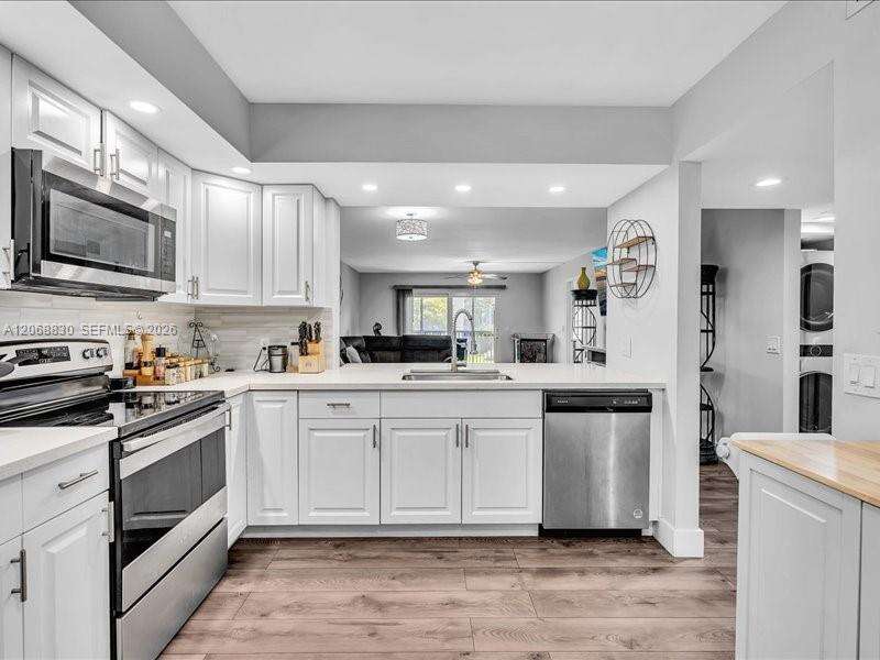 Buckingham East At Century Village Condominium I | Unit #208M Unit #208M | Picture 9