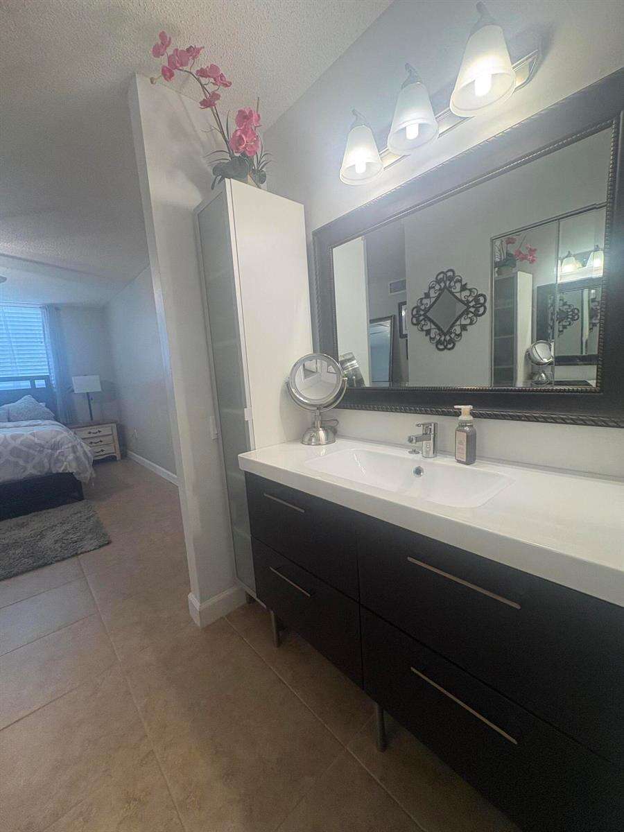 Lime Bay Condominium | N/A N/A | Picture 14