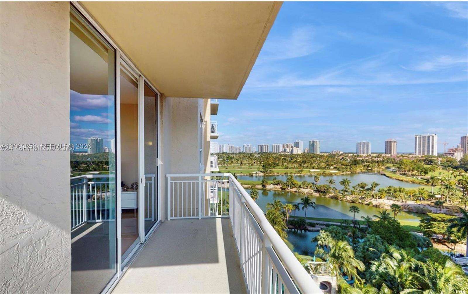 Turnberry On The Green | Unit #1004 Unit #1004 | Picture 15