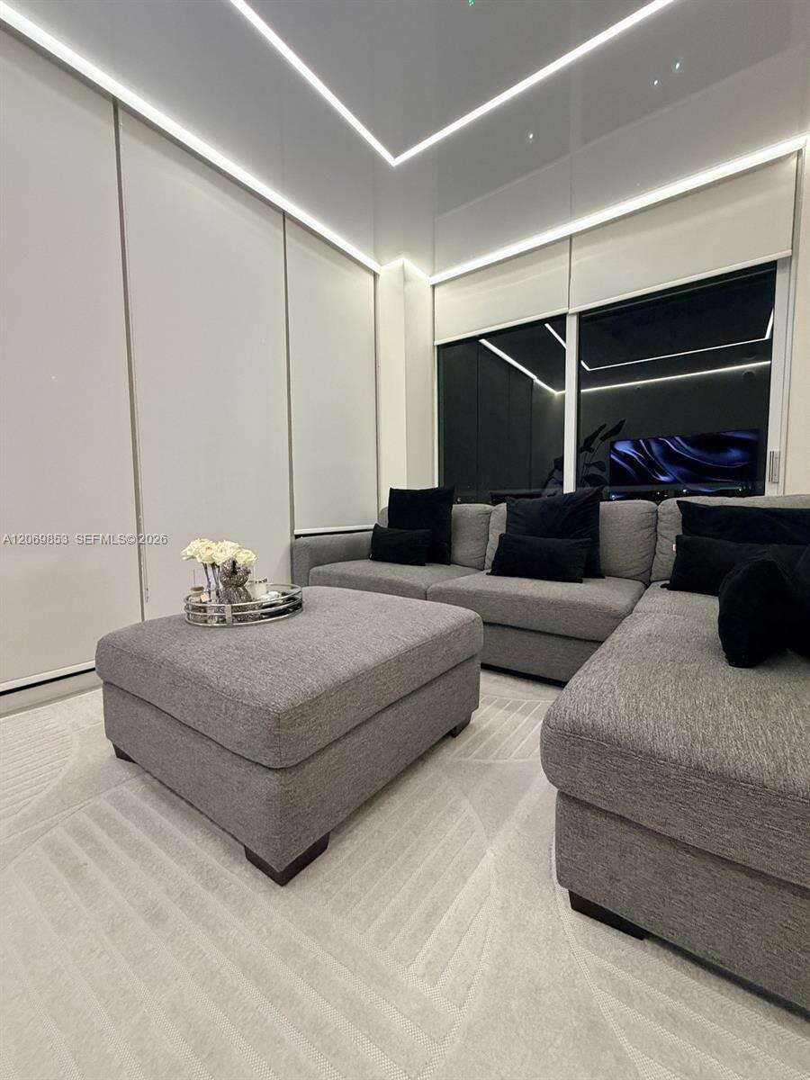 Turnberry On The Green | Unit #1004 Unit #1004 | Picture 8