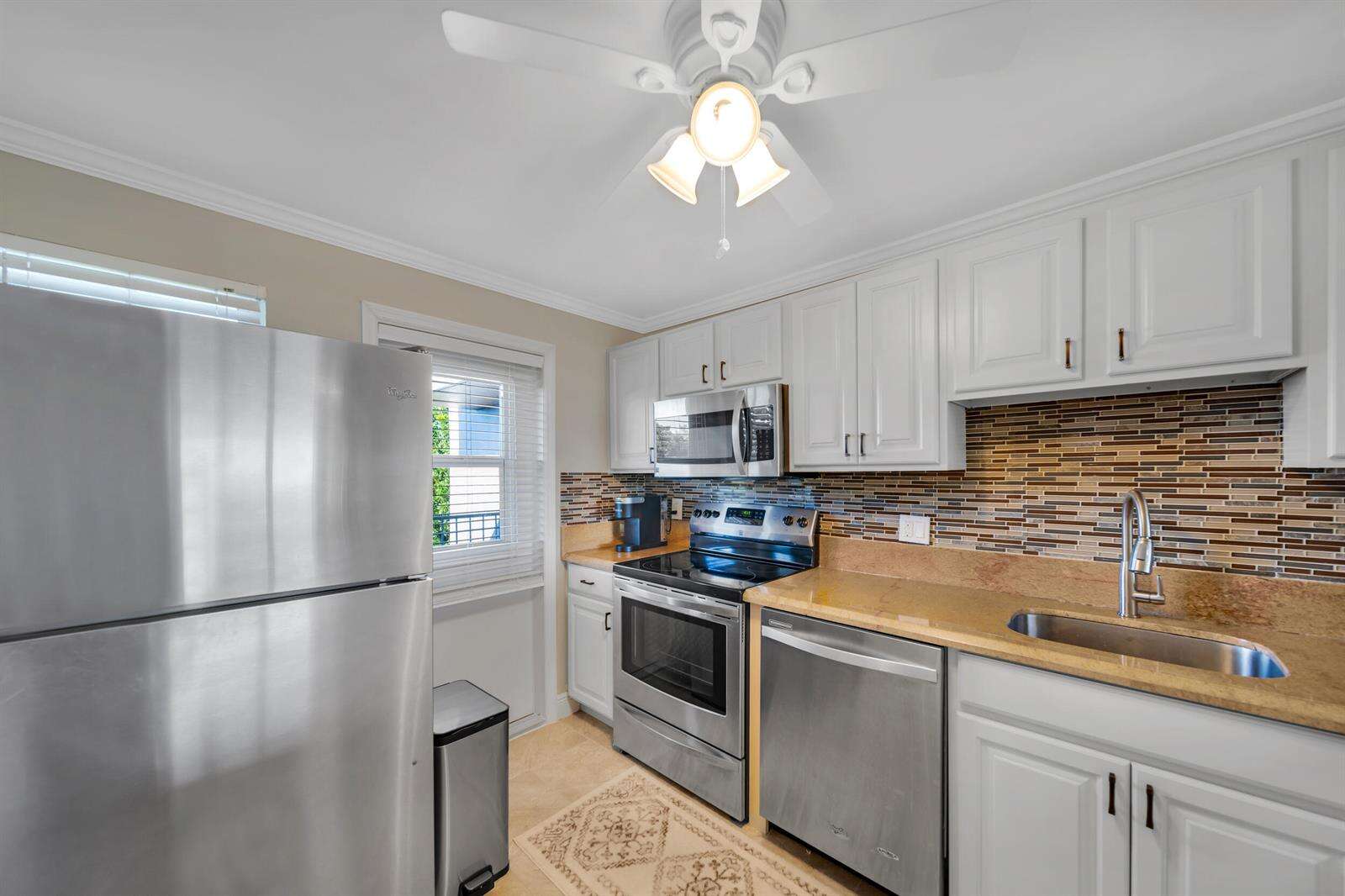 No 31 Palm Aire Country Club Apts | Unit #609 Unit #609 | Picture 6