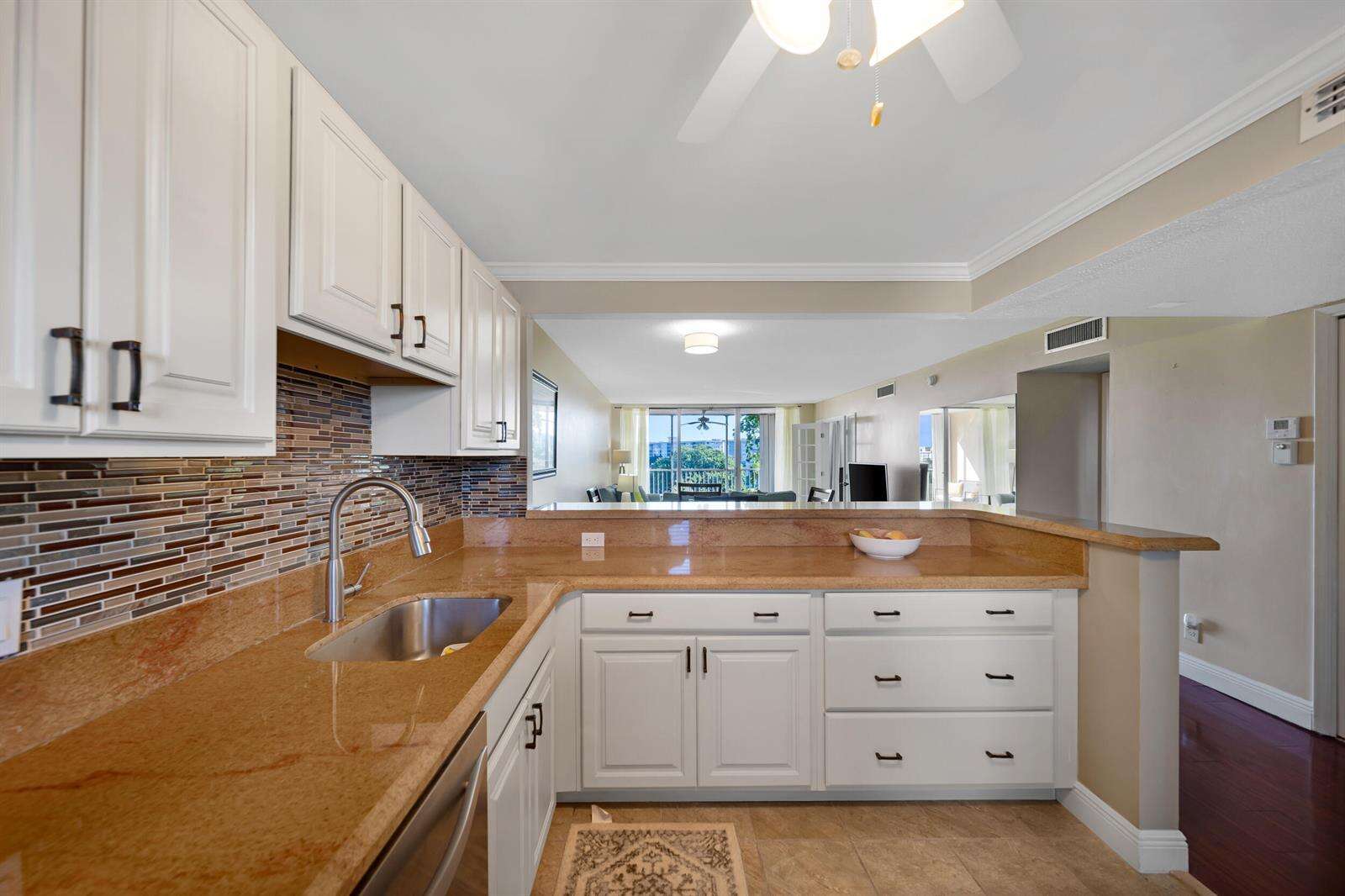 No 31 Palm Aire Country Club Apts | Unit #609 Unit #609 | Picture 7