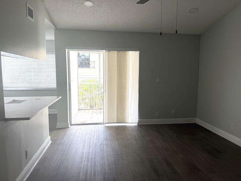 Sun Vista Gardens | Unit #172 Unit #172 | Picture 3