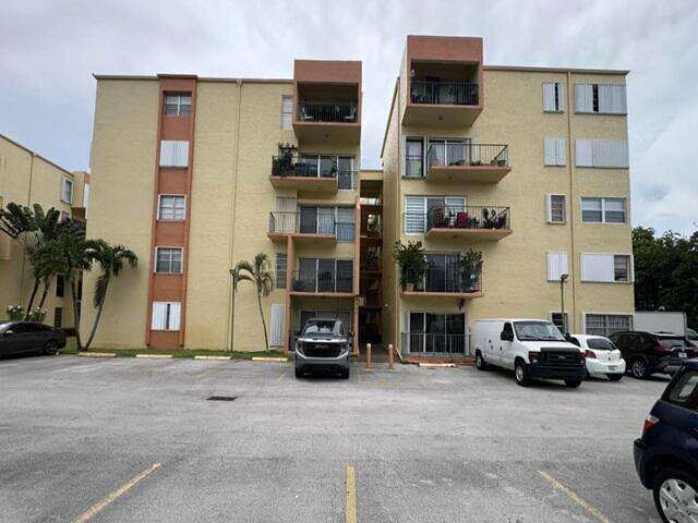 Towers Of Westland | Unit #431 Unit #431 | Picture 1
