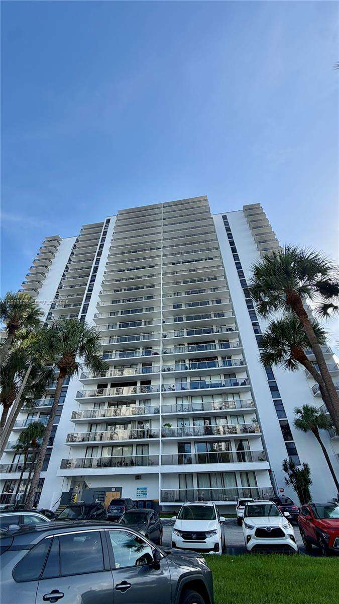 Flamenco Condo Tower I | Unit #304 Unit #304 | Picture 1