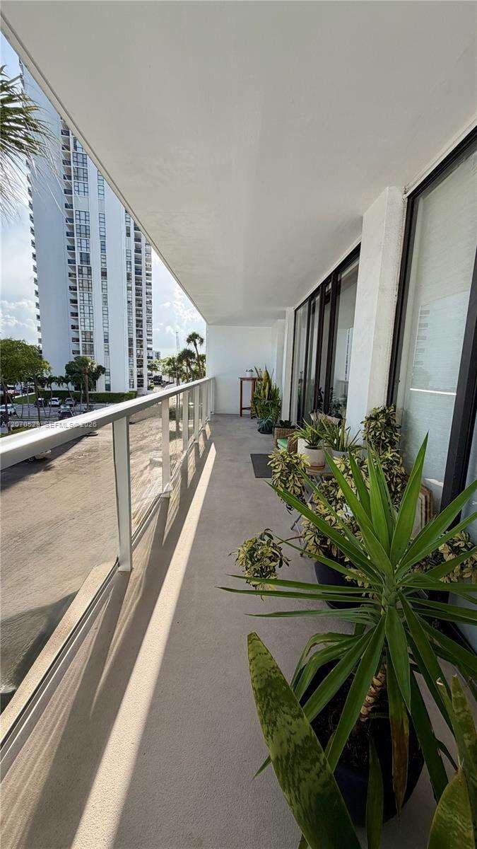 Flamenco Condo Tower I | Unit #304 Unit #304 | Picture 23