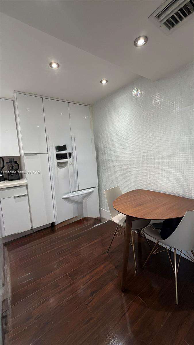 Flamenco Condo Tower I | Unit #304 Unit #304 | Picture 6