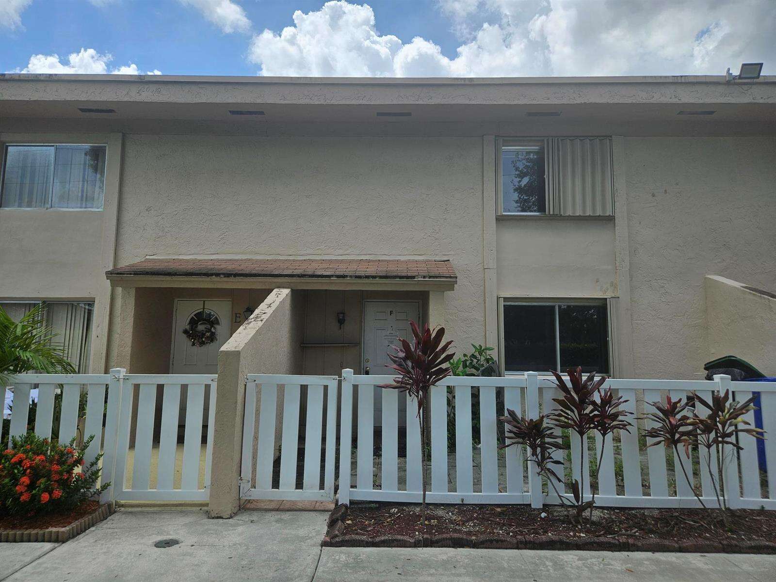 Townhomes Of Oriole Ii Nly 22 Of S 132 58 Of The Fol A Pt Of Par 1 Of Oriole Golf Tennis Club Sec 4 | Unit #F Unit #F | Picture 1