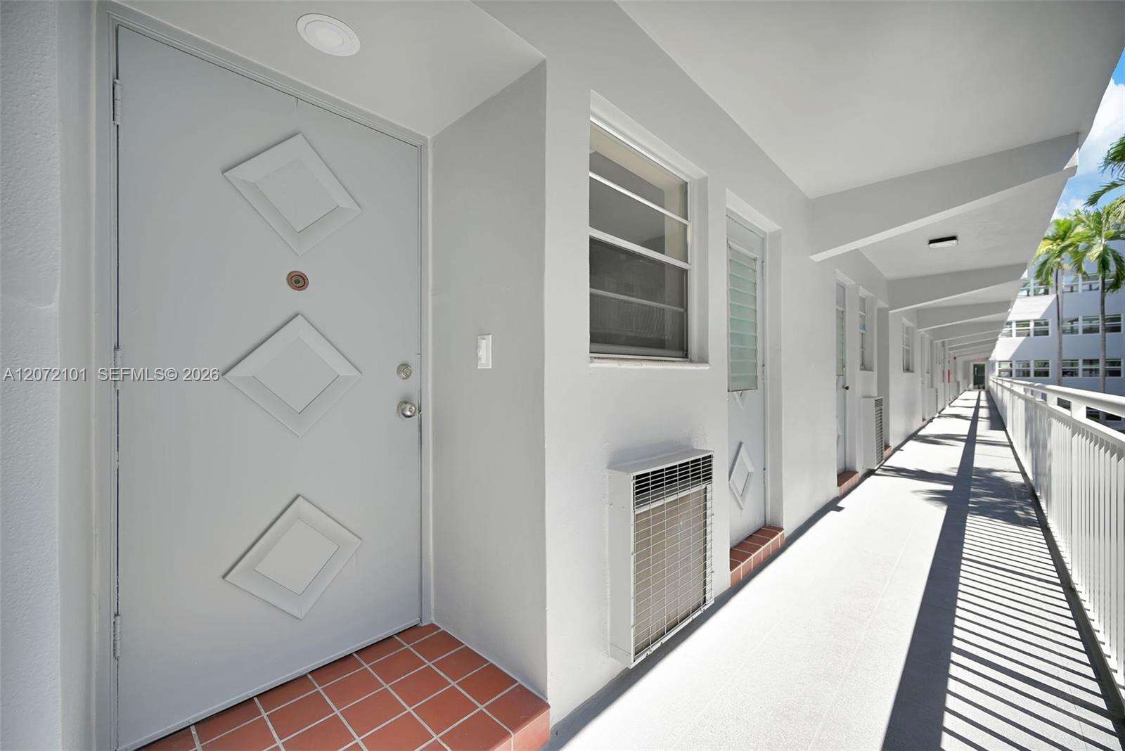 First Gulfstream Garden Apts | Unit #206B Unit #206B | Picture 2
