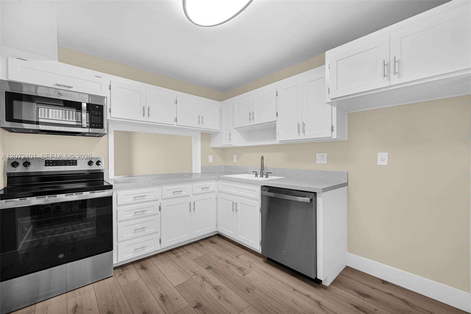 First Gulfstream Garden Apts | Unit #206B Unit #206B | Picture 12