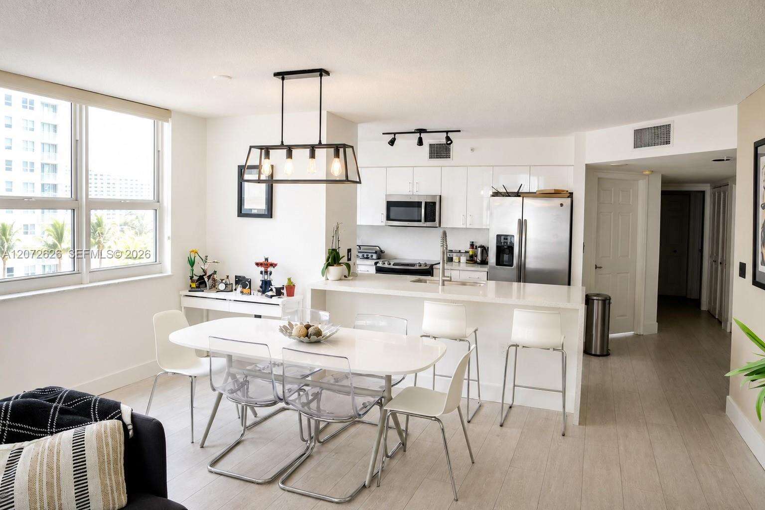 The Mark On Brickell | Unit #902 Unit #902 | Picture 3