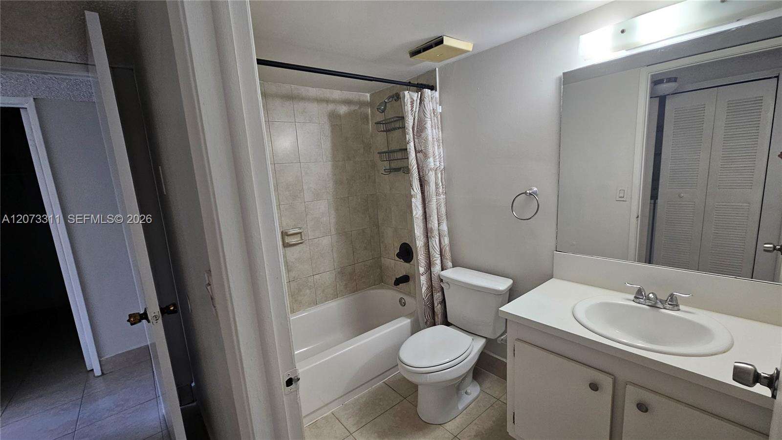 Peppermill Kendale Lk S W | Unit #A411 Unit #A411 | Picture 11