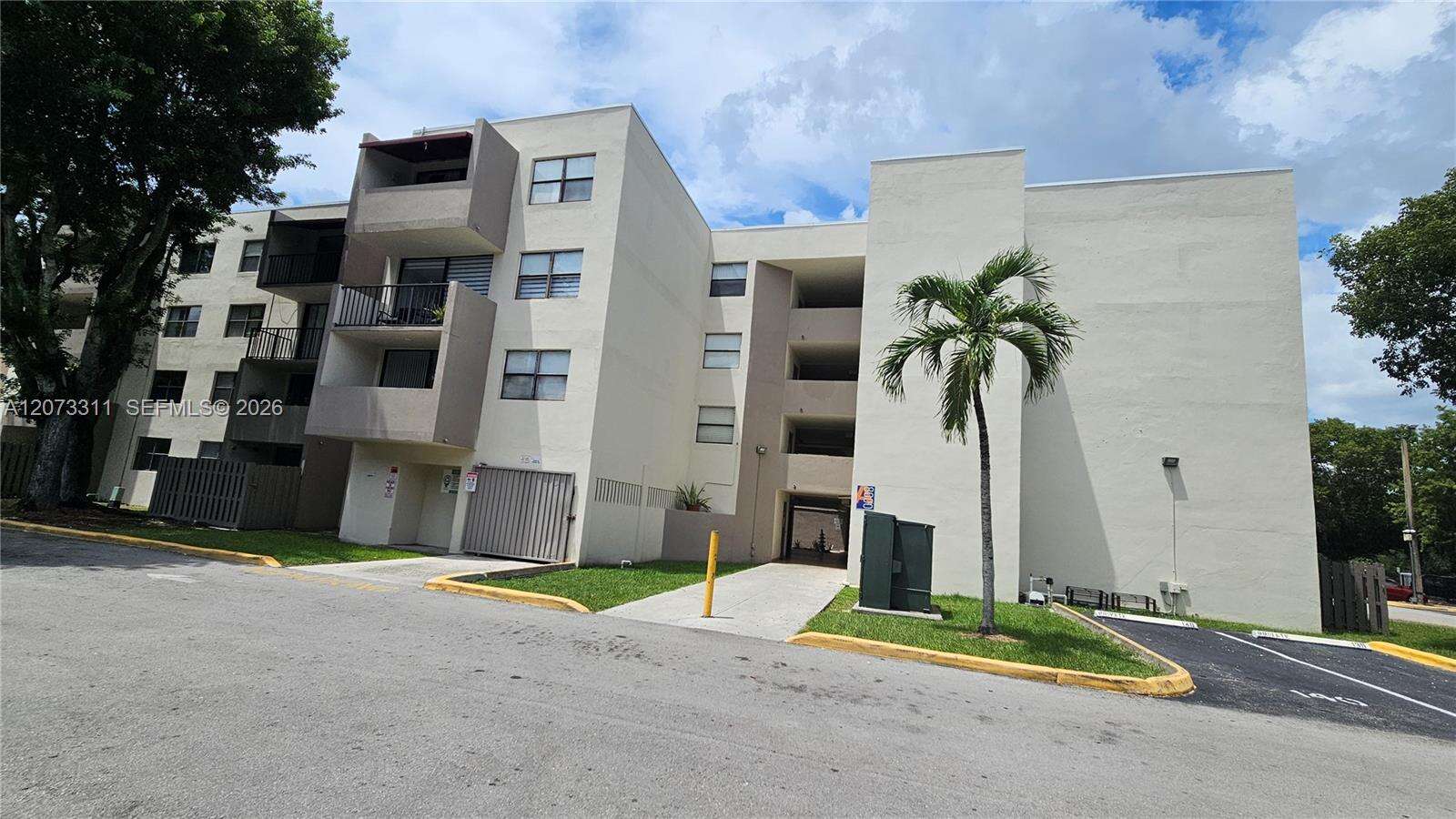 Peppermill Kendale Lk S W | Unit #A411 Unit #A411 | Picture 15