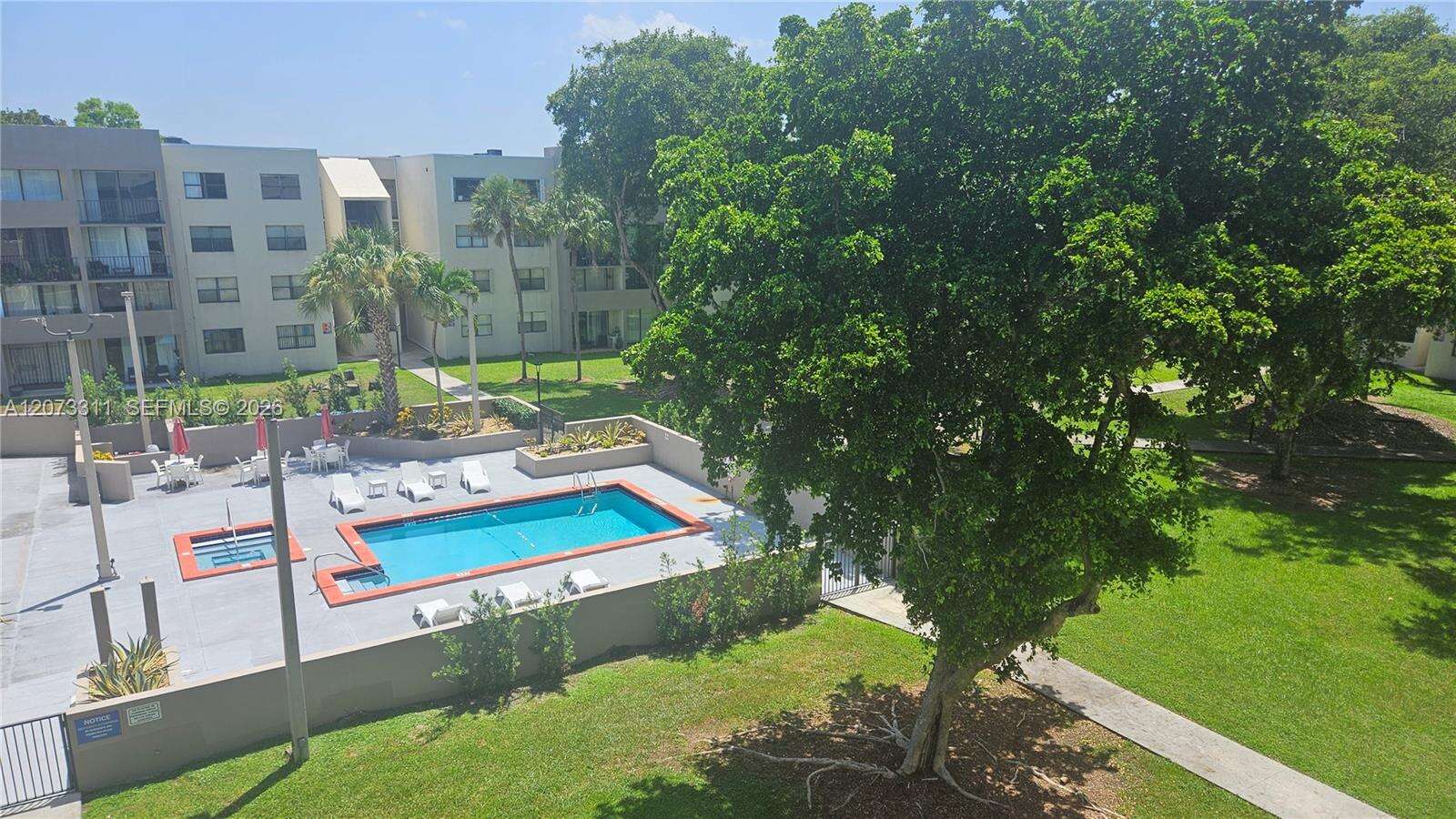 Peppermill Kendale Lk S W | Unit #A411 Unit #A411 | Picture 17